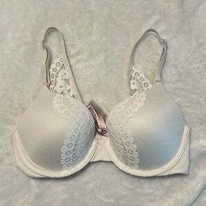 Victoria’s Secret bra